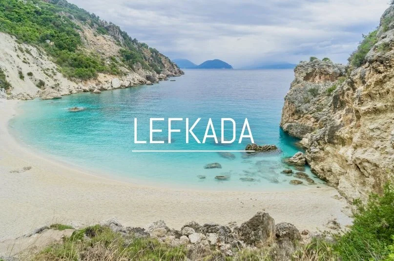 サントリーニ島旅行完全ガイド｜イアの青いドーム・カルデラ絶景